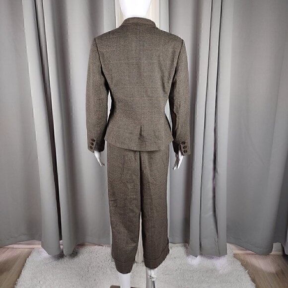 Parisian Signature Women's 2 Pc Brown Pantsuit. Jacket Size 6P. Pants Size 6 - Picture 3 of 16